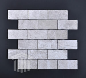 produs mozaic placaj marmura tundra grey lustruit 4.8x10x1cm