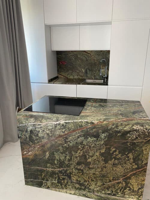 Glaf Marmură Rain Forest Green Lustruită Bizotata 1L 130 x 20 x 2cm