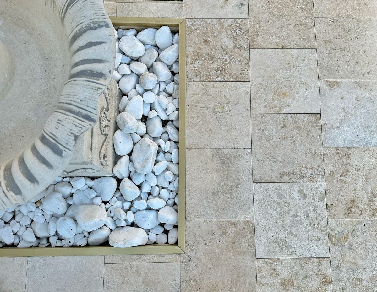 Kalakata TRAVERTIN CLASIC CC EXTERIOR TERASA - Travertin Classic CC Chituit si Mat 20.3x20.3x1.2cm