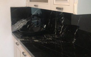 marmura bucatarie proiecte interioare stoneoutlet 1 - Proiecte de Interior folosind Piatră Naturală